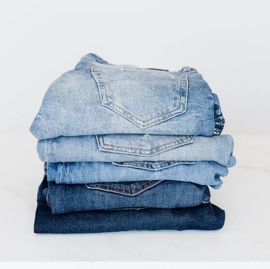 Pile de jeans Made for Me, diff&eacute;rents d&eacute;lav&eacute;s